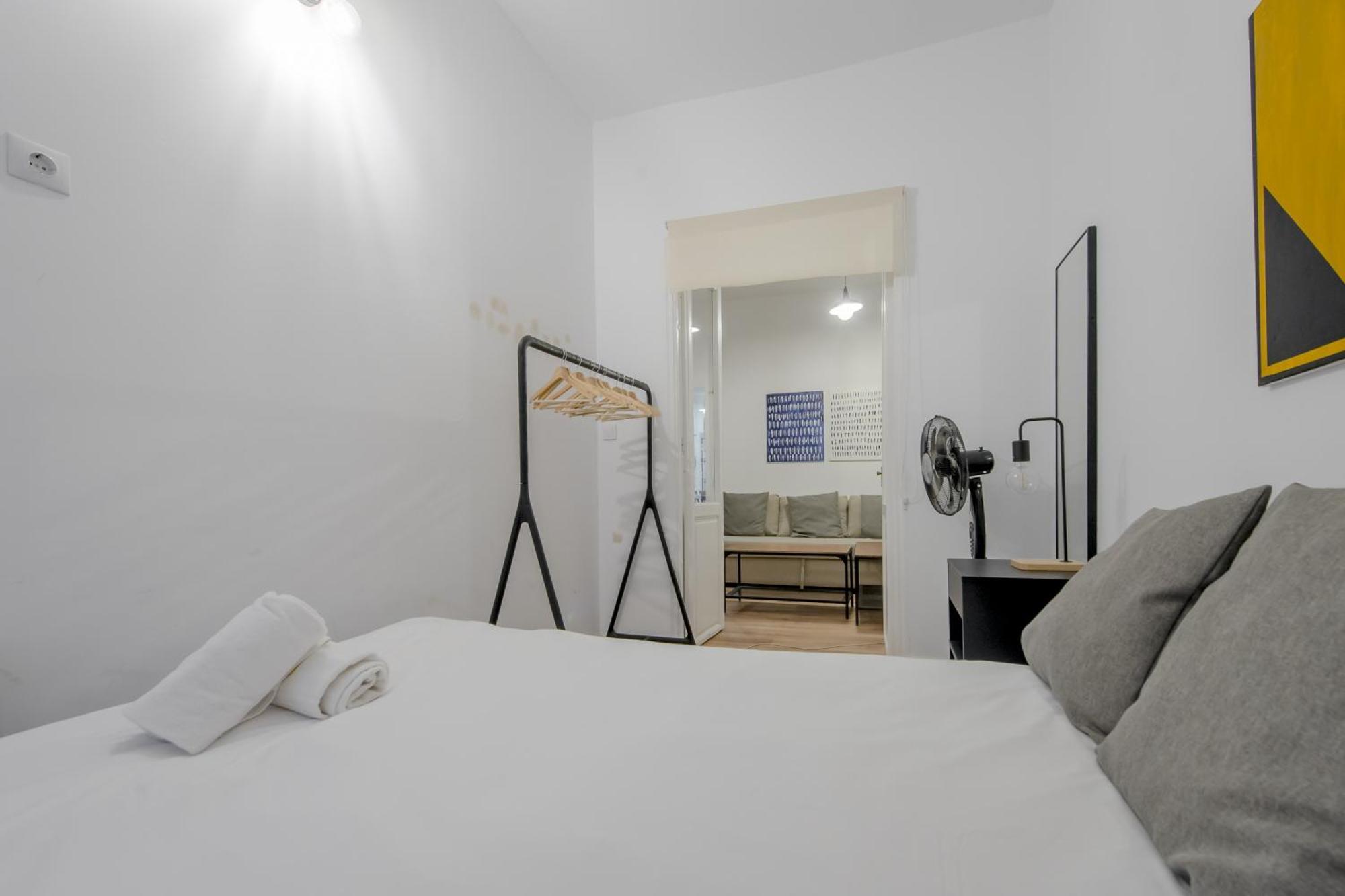 C-Cabeza Cool Apt Para 7 Al Lado De Tirso De Molina E1 Madrid Exteriör bild