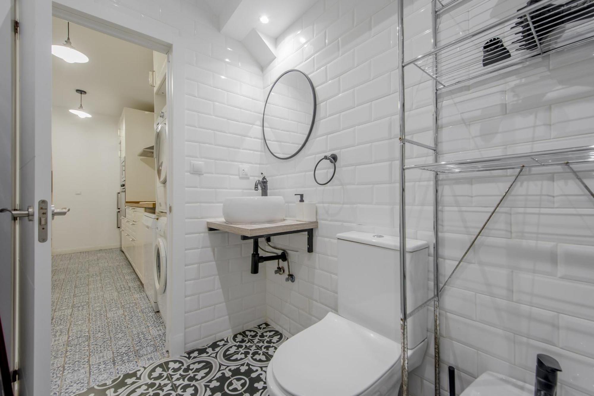 C-Cabeza Cool Apt Para 7 Al Lado De Tirso De Molina E1 Madrid Exteriör bild