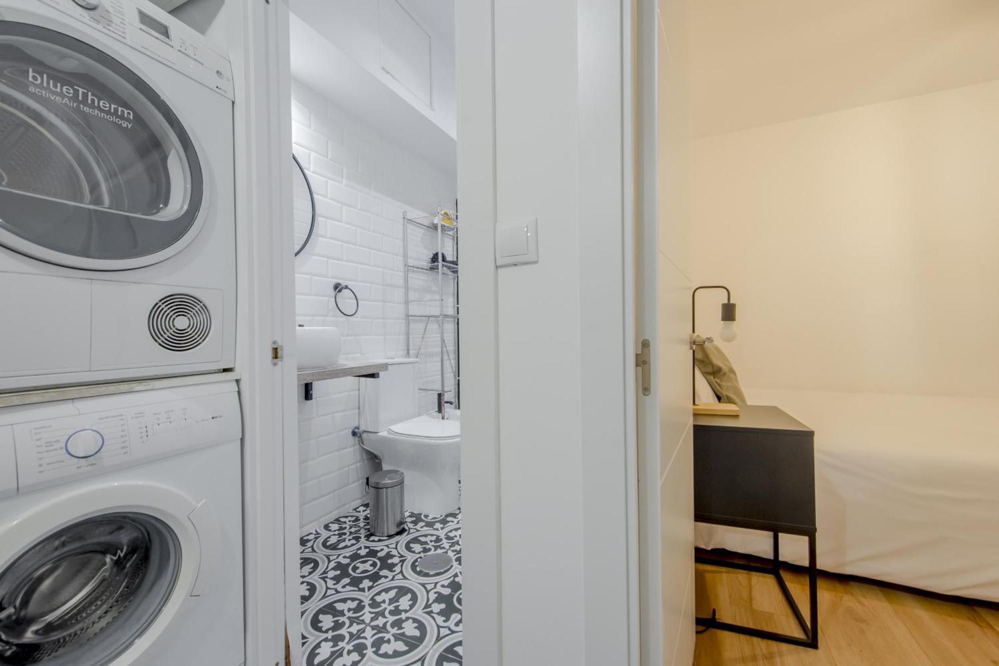 C-Cabeza Cool Apt Para 7 Al Lado De Tirso De Molina E1 Madrid Exteriör bild