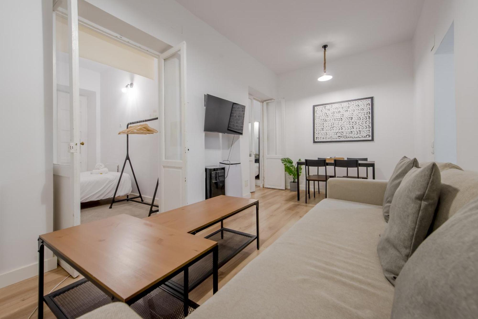 C-Cabeza Cool Apt Para 7 Al Lado De Tirso De Molina E1 Madrid Exteriör bild